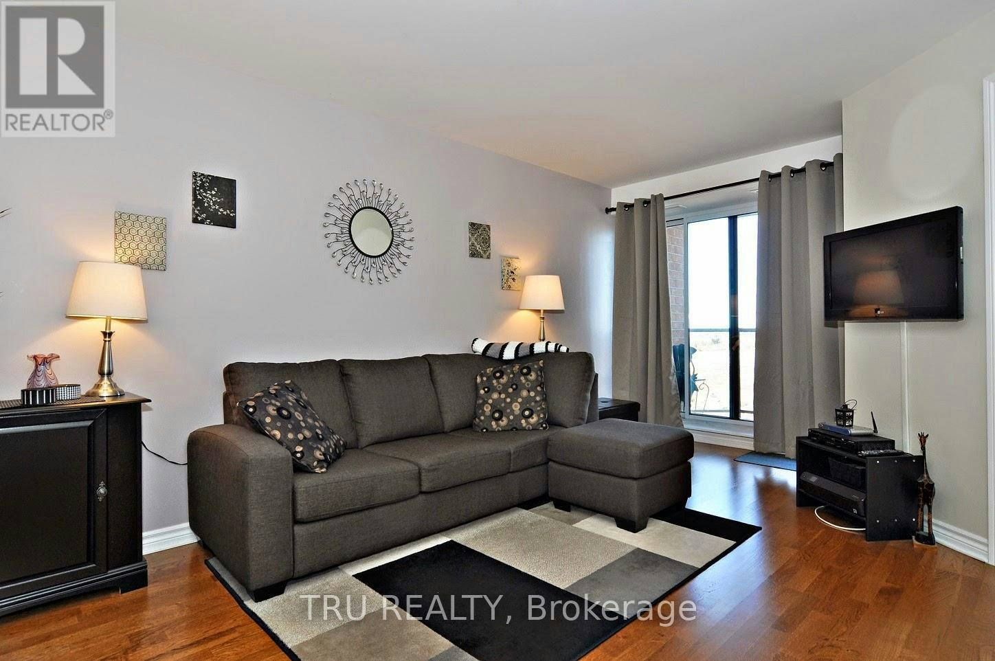 908-314 Central Park Drive, Ottawa, ON, K2C 0R2 - 6