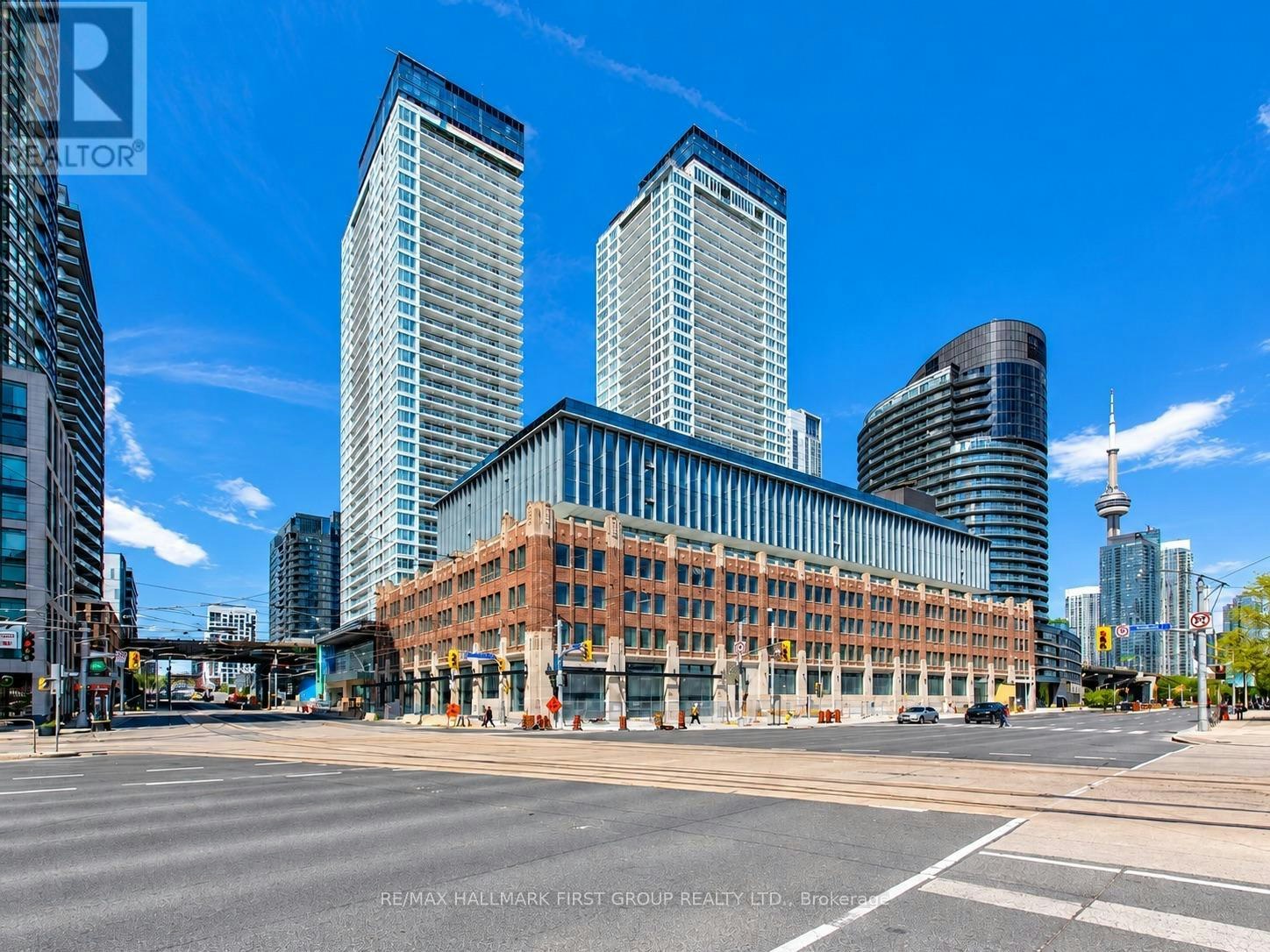 2701-19 Bathurst Street, Toronto, ON, M5V 0N2 - 3