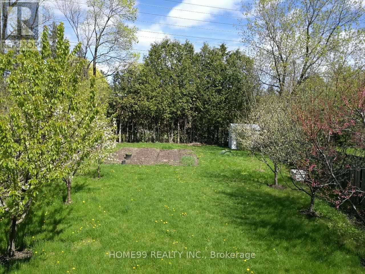 UPPER-137 Pineway Boulevard, Toronto, ON, M2H 1A9 - 11