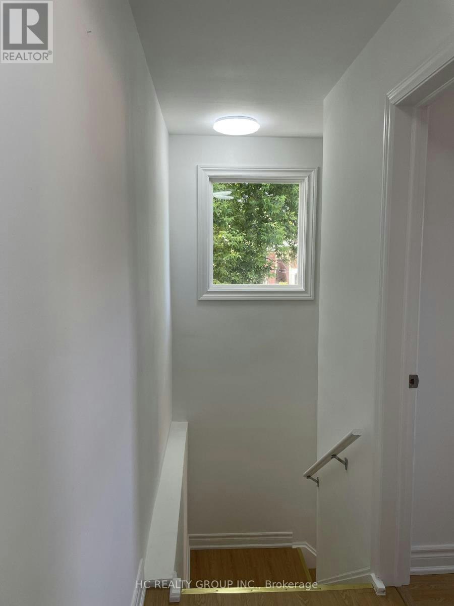UPPER-48 Torrens Avenue, Toronto, ON, M4K 2H8 - 5