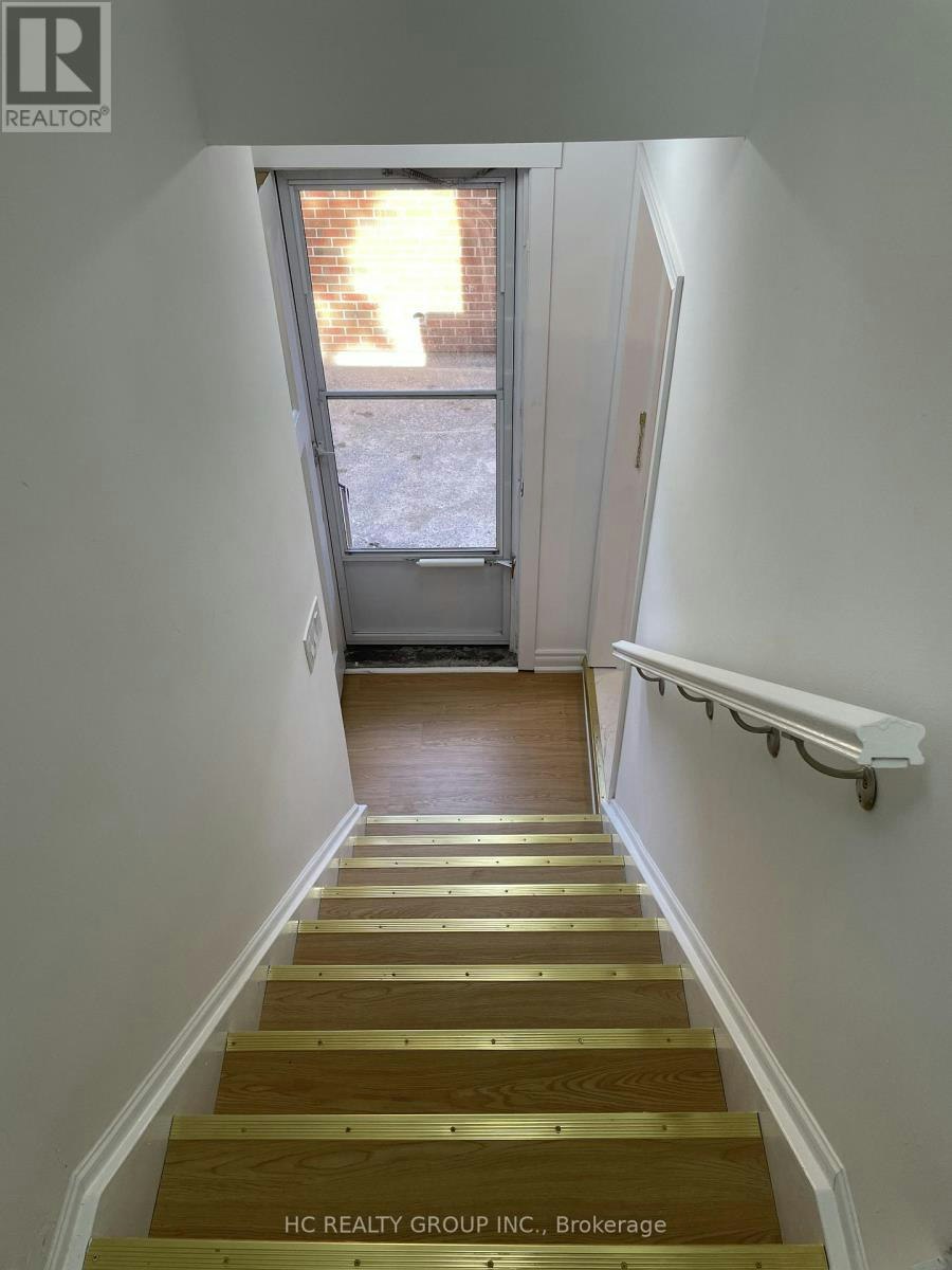 UPPER-48 Torrens Avenue, Toronto, ON, M4K 2H8 - 3
