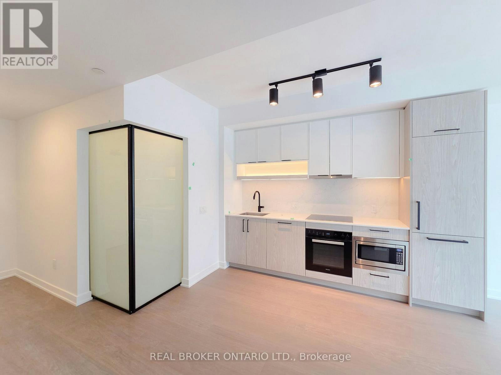 1722-89 Montclair Avenue, Toronto, ON, M5P 0A9 - 6