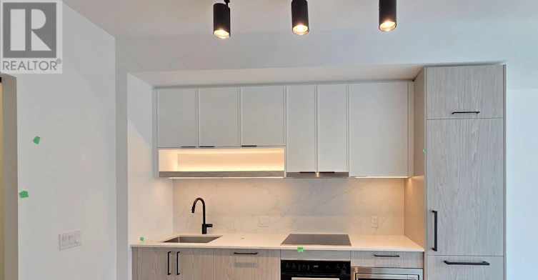 1722-89 Montclair Avenue, Toronto, ON, M5P 0A9 - 3