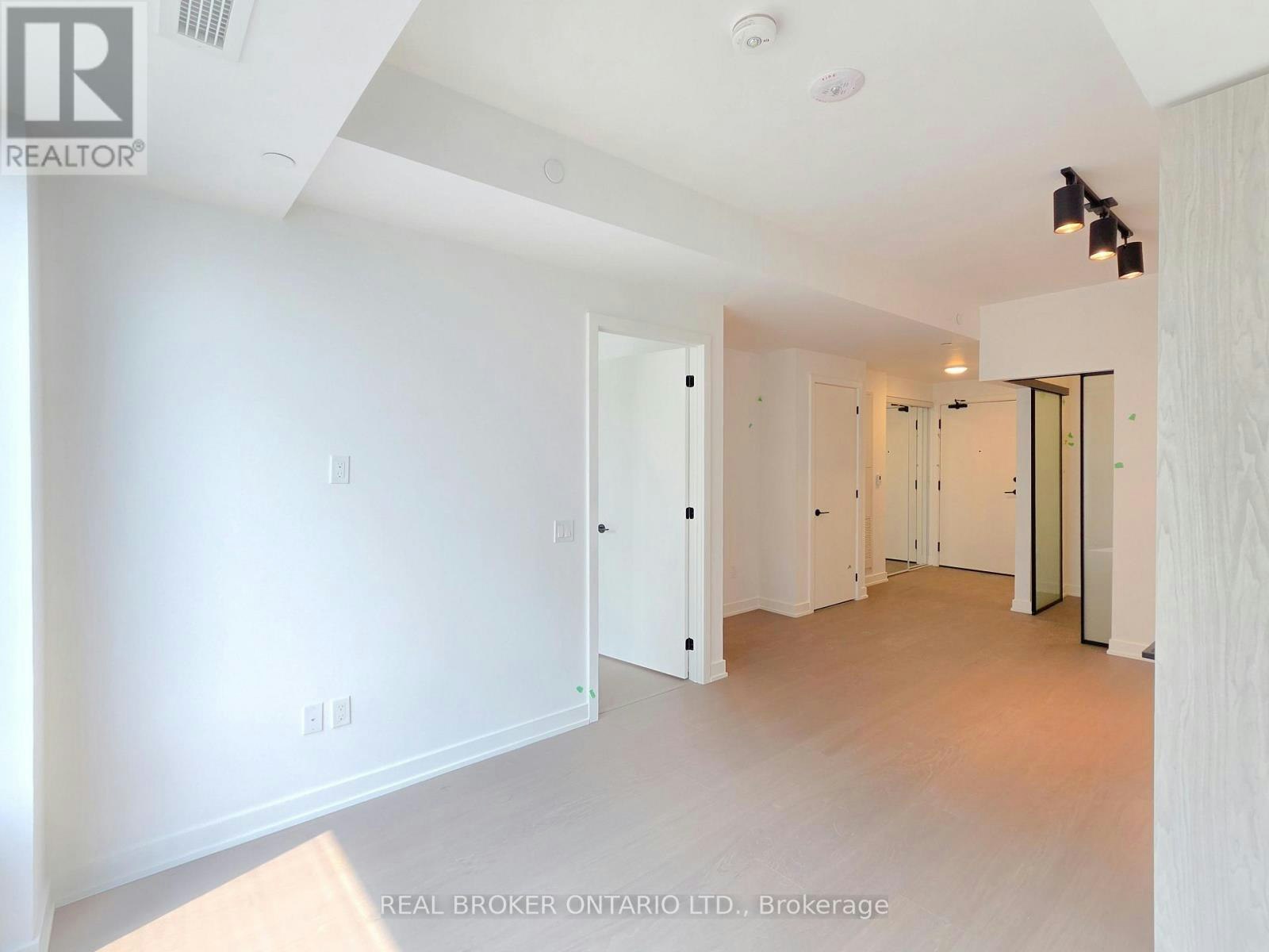 1722-89 Montclair Avenue, Toronto, ON, M5P 0A9 - 9
