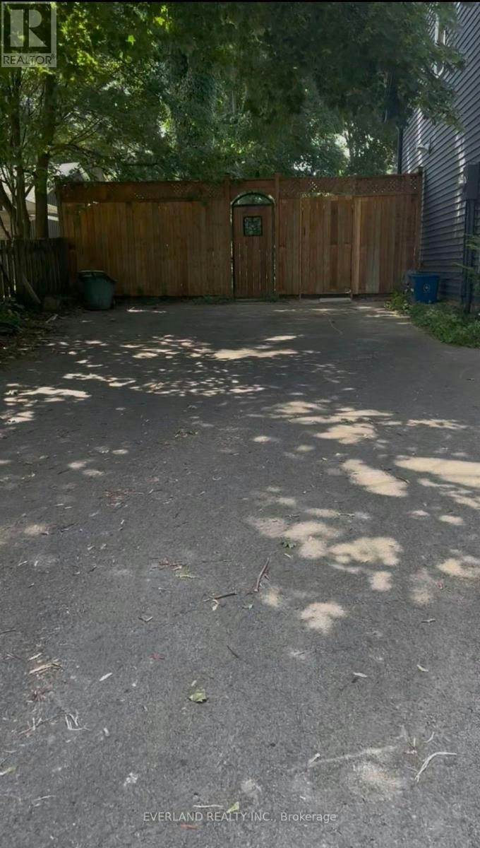 PRIME BEDROOM-3369 St Paul Avenue, Niagara Falls, ON, L2J 2M3 - 9