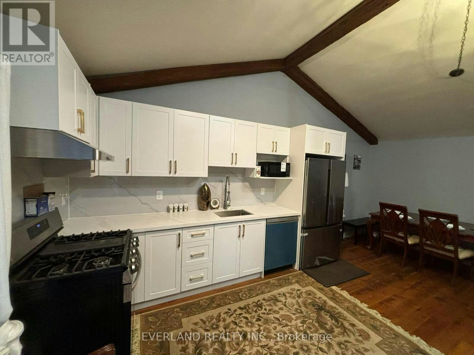PRIME BEDROOM-3369 St Paul Avenue, Niagara Falls, ON, L2J 2M3 - 16