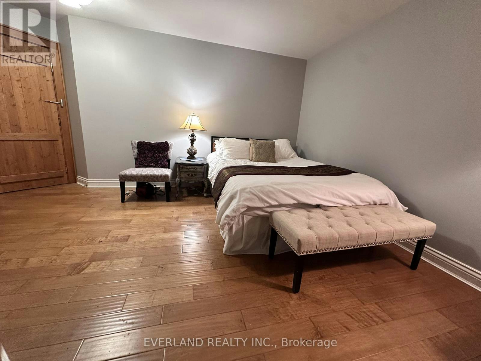 PRIME BEDROOM-3369 St Paul Avenue, Niagara Falls, ON, L2J 2M3 - 2
