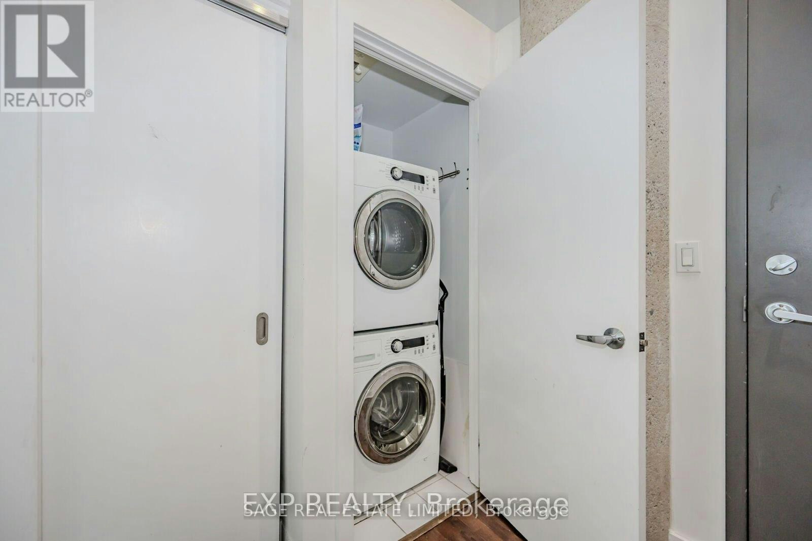403-637 Lake Shore Boulevard W, Toronto, ON, M5V 3J6 - 8