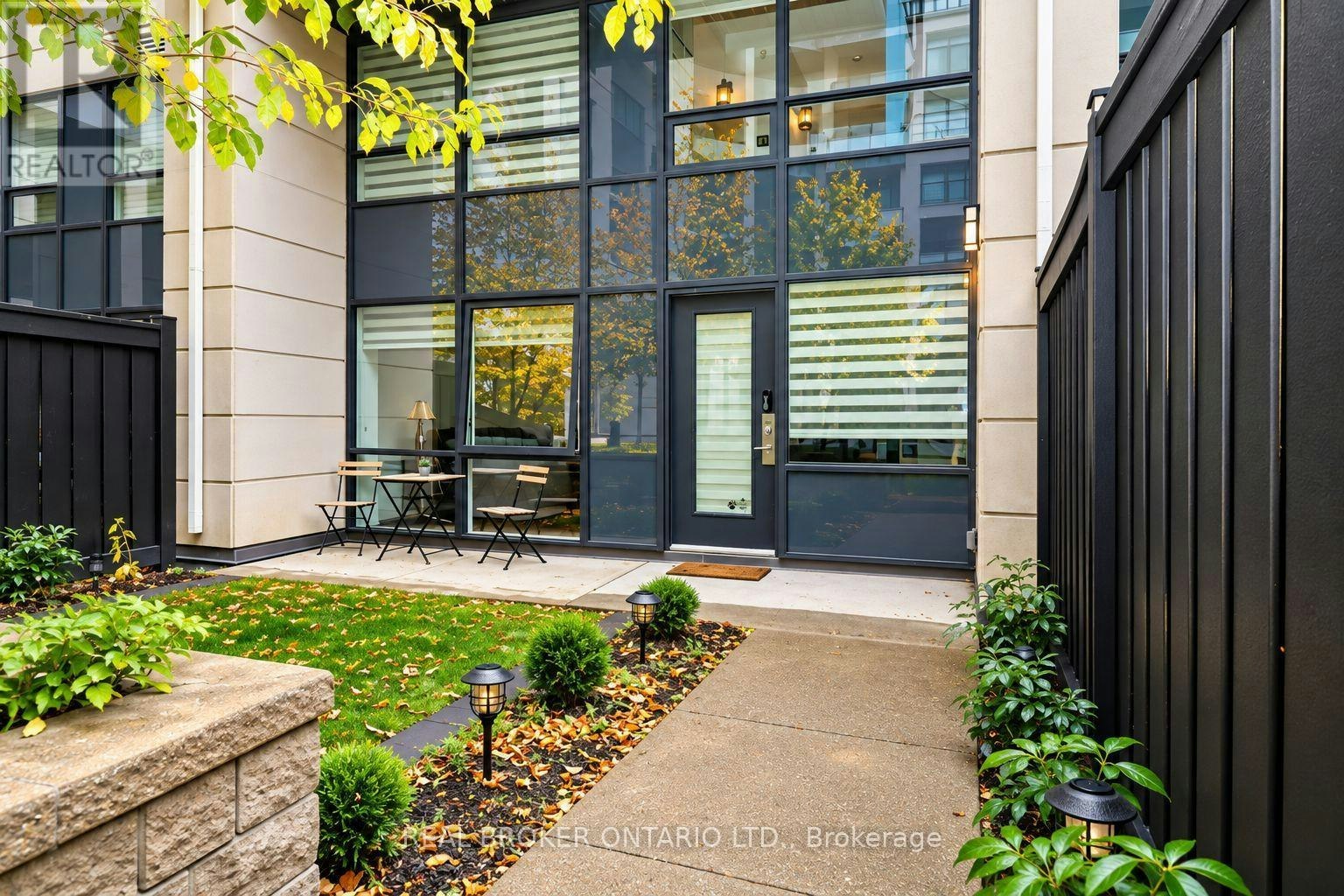 111-12 Woodstream Boulevard, Vaughan, ON, L4L 8C3