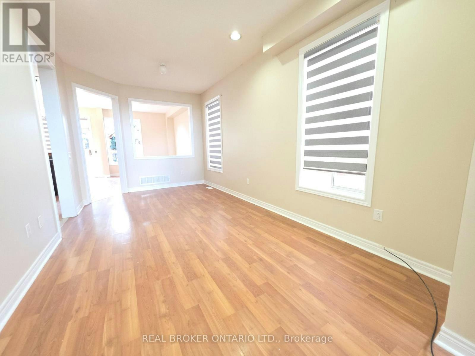 922 Ledbury Crescent, Mississauga, ON, L5V 2P8 - 2