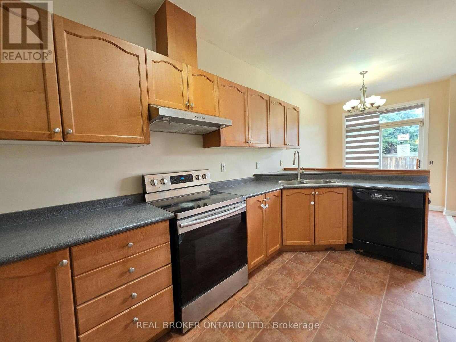 922 Ledbury Crescent, Mississauga, ON, L5V 2P8 - 6