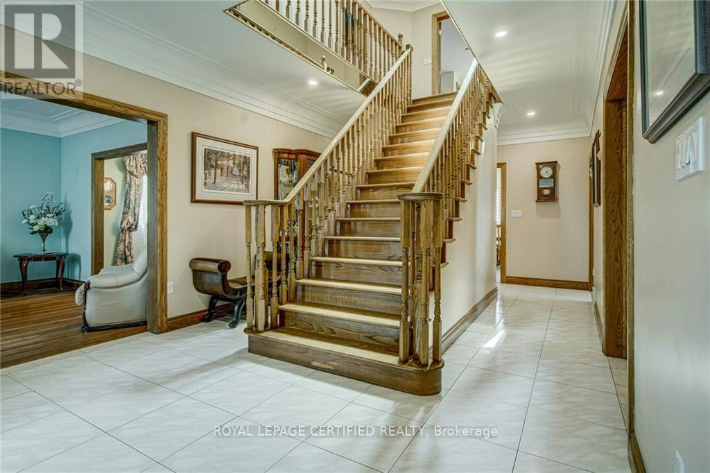 UPPER-1210 Upper Paradise Road, Hamilton, ON, L9B 2N9 - 3