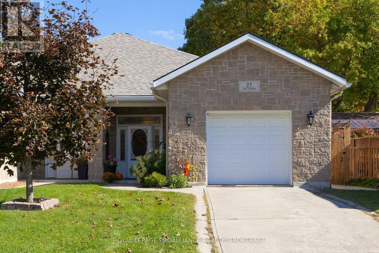 27 Victoria Avenue, Gananoque, ON, K7G 2R9