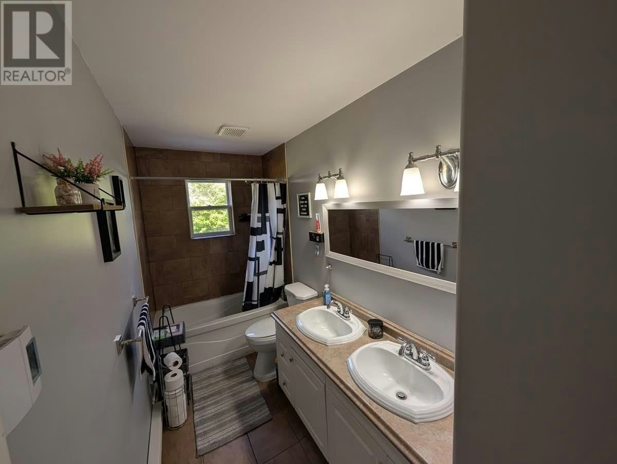 32 Wyatt Boulevard, Mount Pearl, NL, A1N 3H7 - 4