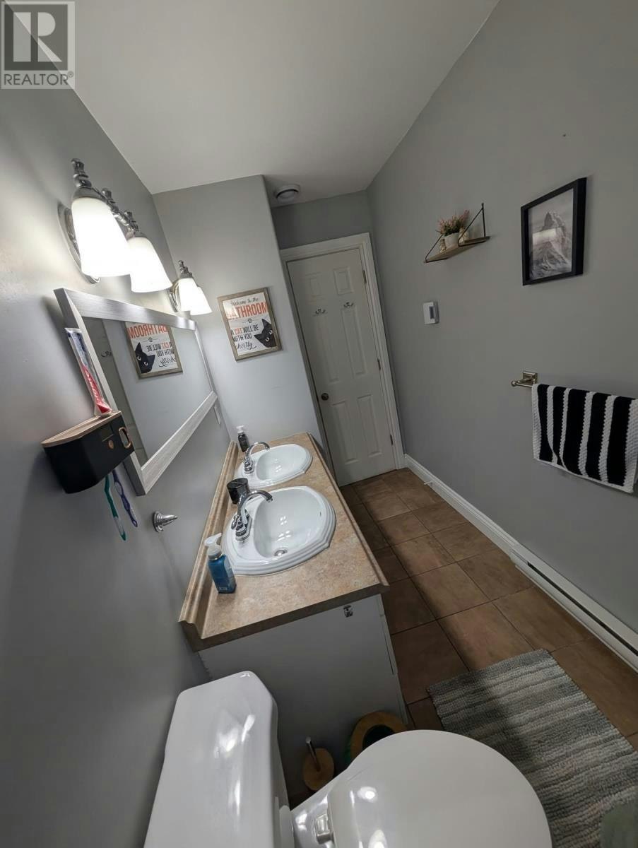 32 Wyatt Boulevard, Mount Pearl, NL, A1N 3H7 - 3