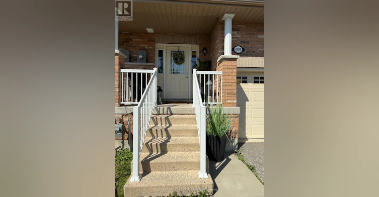 2084 Gibson Street, Innisfil, ON, L9S 0H4 - 2