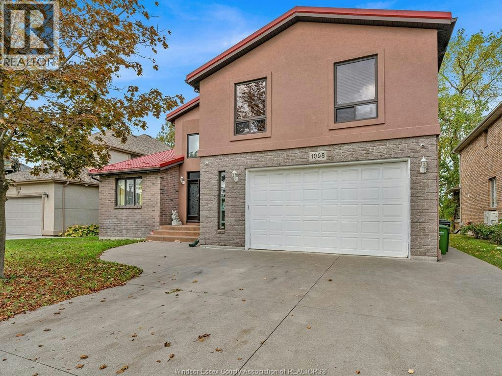 1098 Stoneybrook Crescent, Windsor, ON, N9G 2Y3