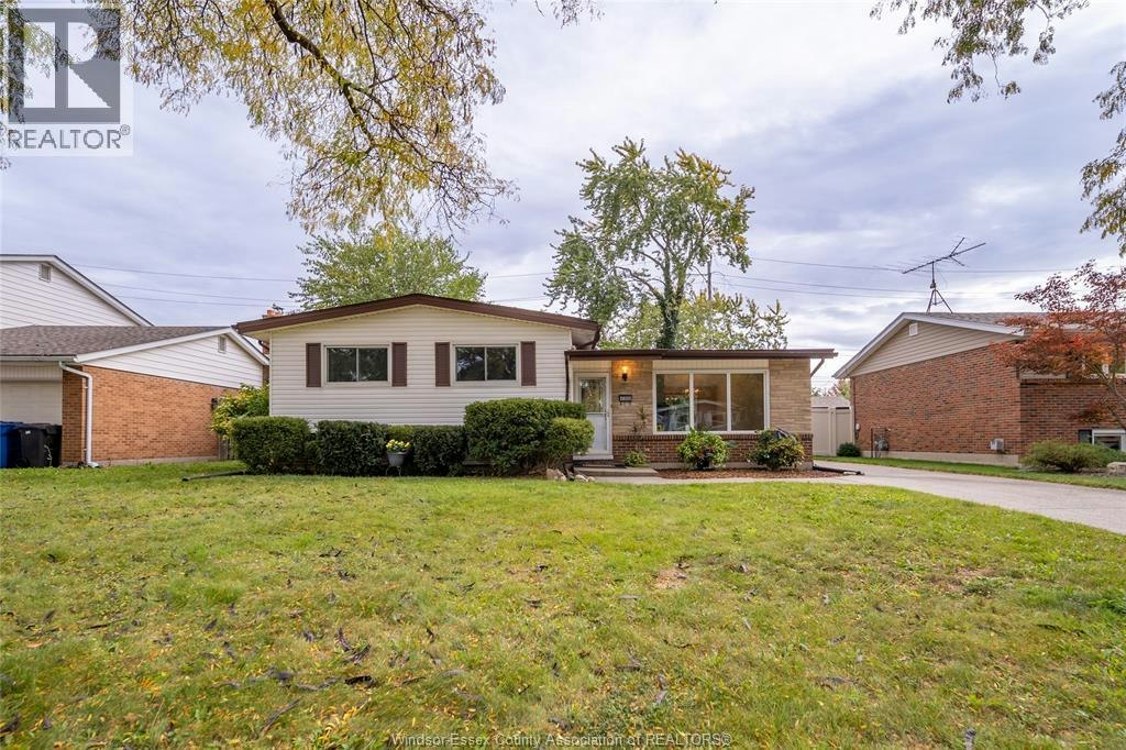 4369 Ashfield Crescent, Windsor, ON, N9G 2G8
