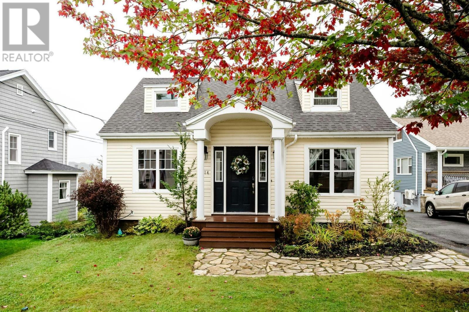 14 Bolton Terrace, Dartmouth, NS, B2Y 2Z3