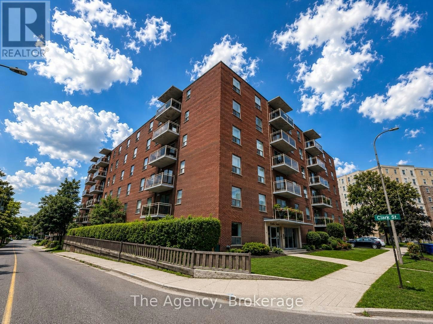 401-99 Church Street, St. Catharines, ON, L2R 3E1