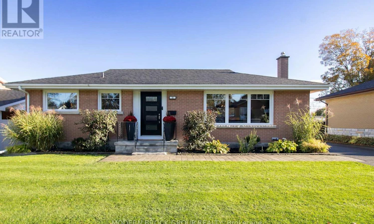 10 Manor Drive