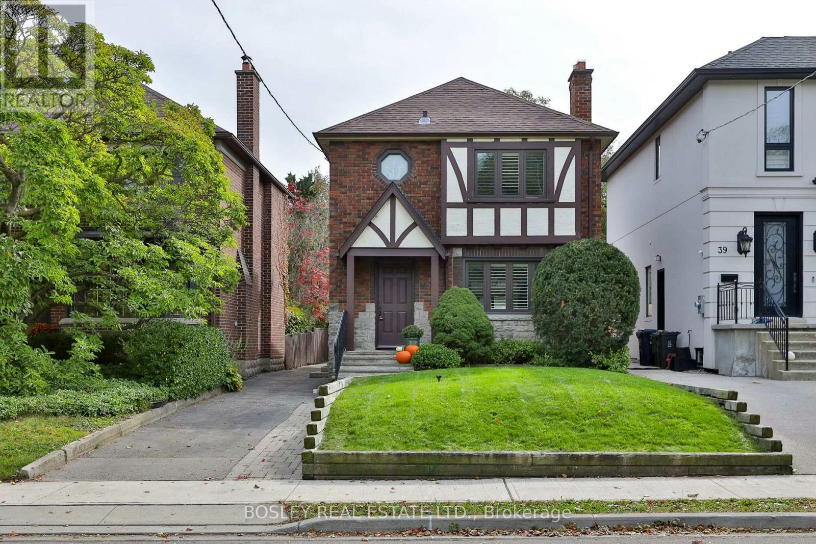 41 St Cuthberts Road, Toronto, ON, M4G 1V2