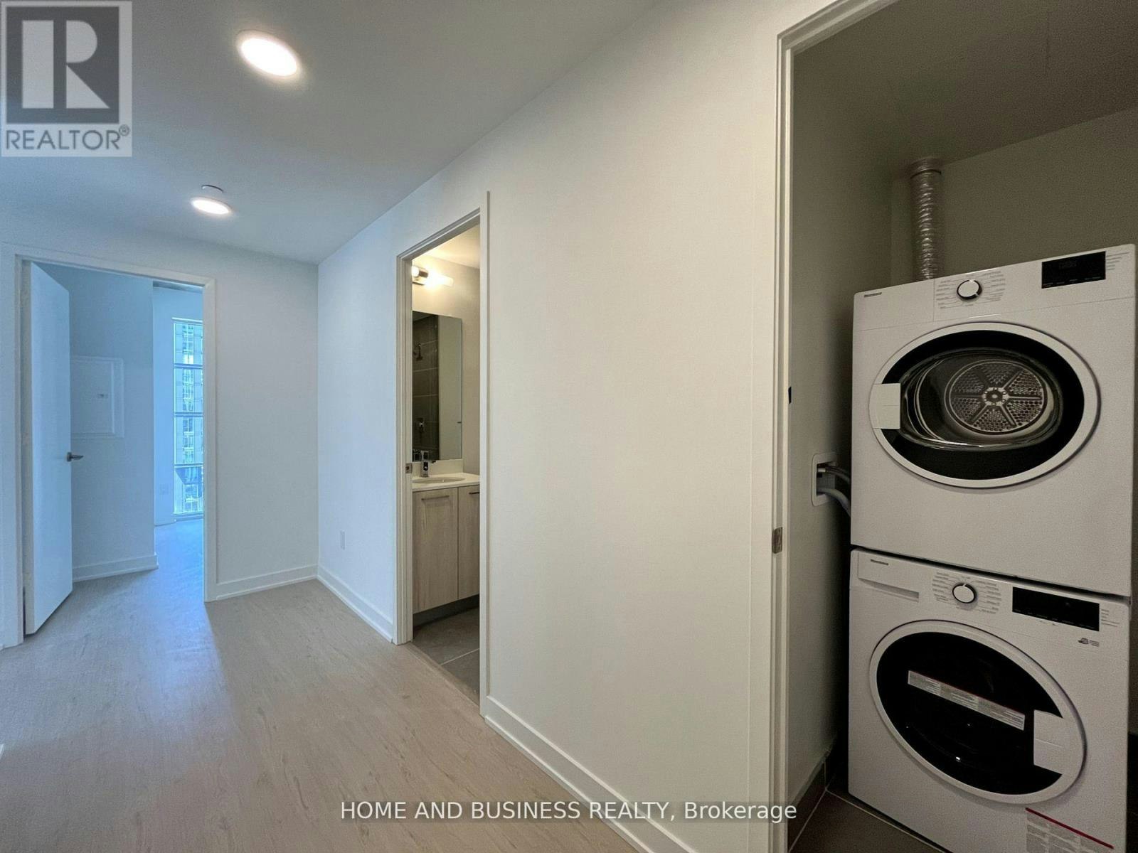 2304-65 Mutual Street, Toronto, ON, M5B 0E5 - 9