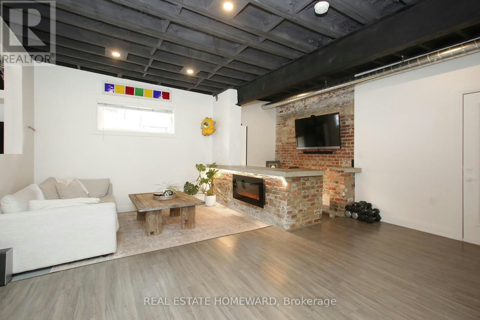 1233 Dundas Street E, Toronto, ON, M4M 1S4 - 6