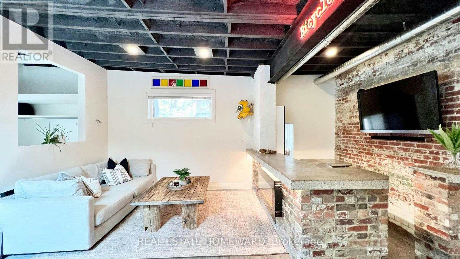 1233 Dundas Street E, Toronto, ON, M4M 1S4 - 2