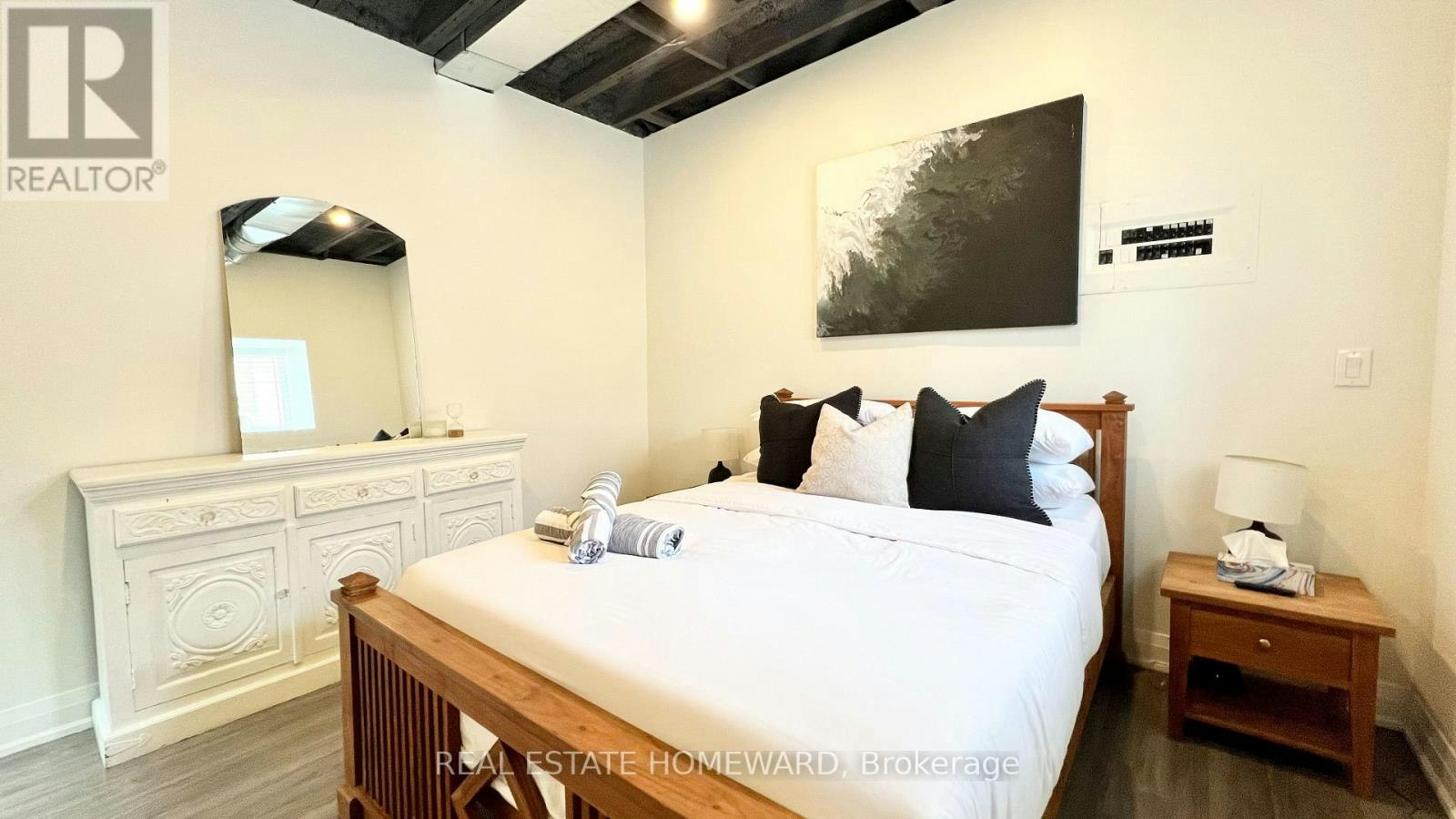 1233 Dundas Street E, Toronto, ON, M4M 1S4 - 16