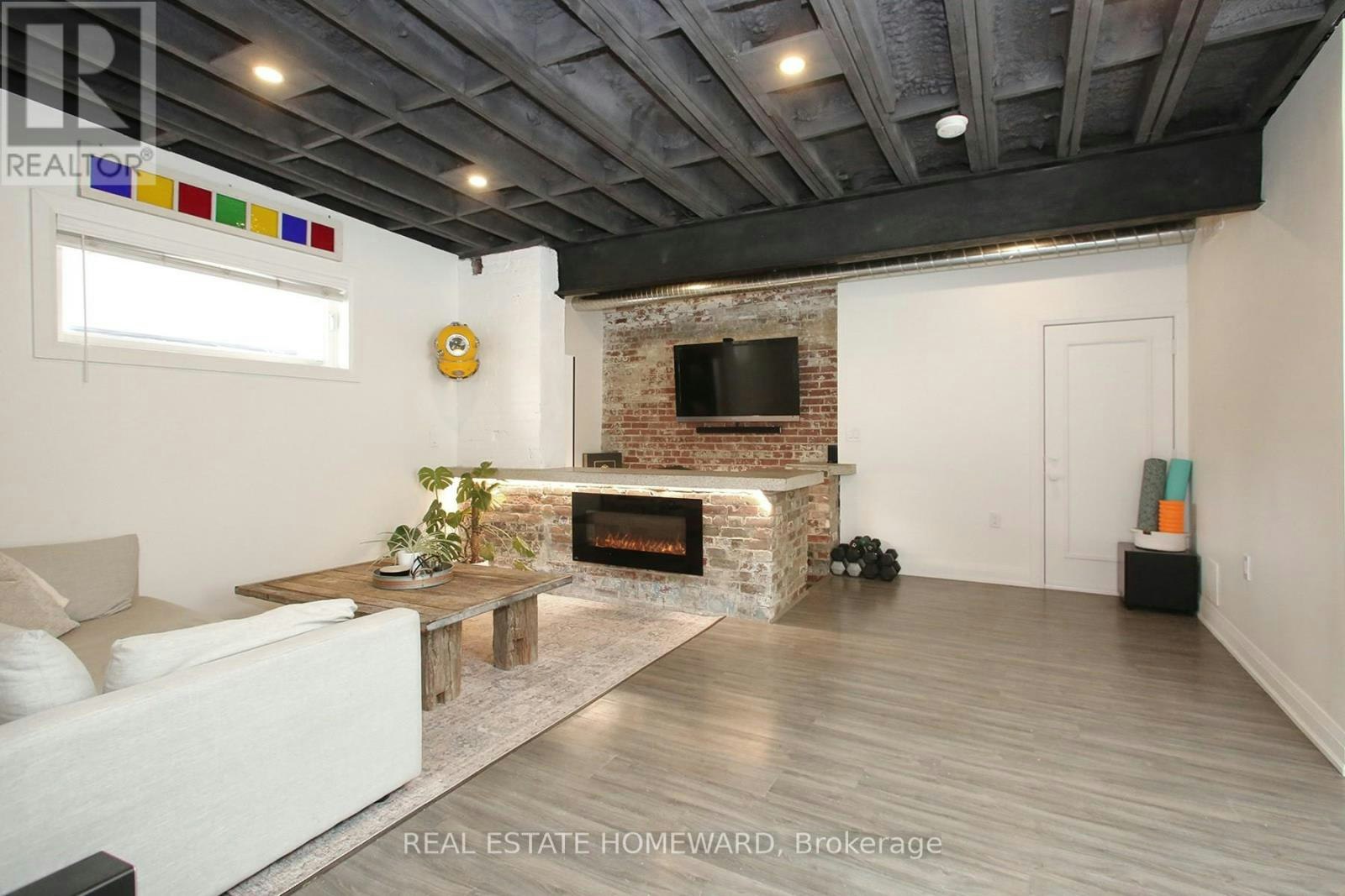 1233 Dundas Street E, Toronto, ON, M4M 1S4 - 5