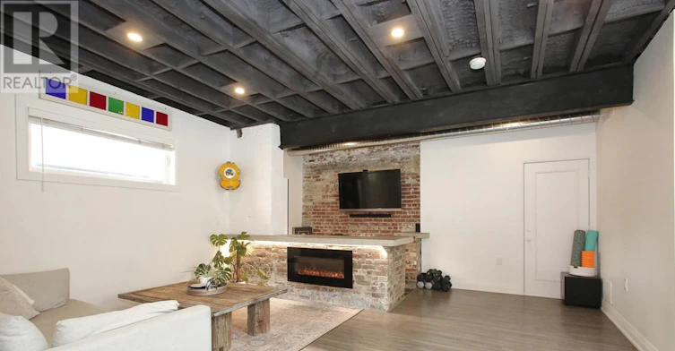 1233 Dundas Street E, Toronto, ON, M4M 1S4 - 5