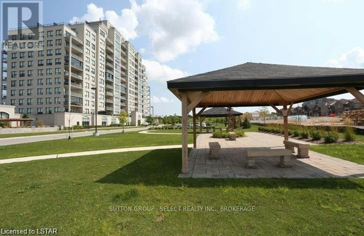 802-260 Villagewalk Boulevard, London, ON, N5X 0A6 - 2
