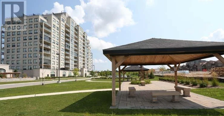 802-260 Villagewalk Boulevard, London, ON, N5X 0A6 - 2