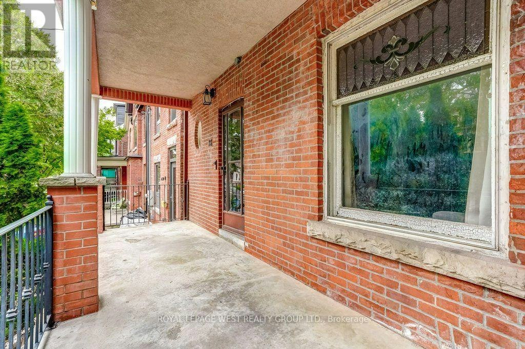 28 Concord Avenue, Toronto, ON, M6H 2P1