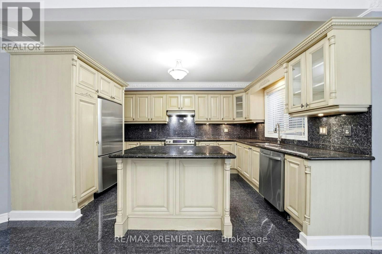 16 St Michele Place, Vaughan, ON, L4H 1H3 - 9