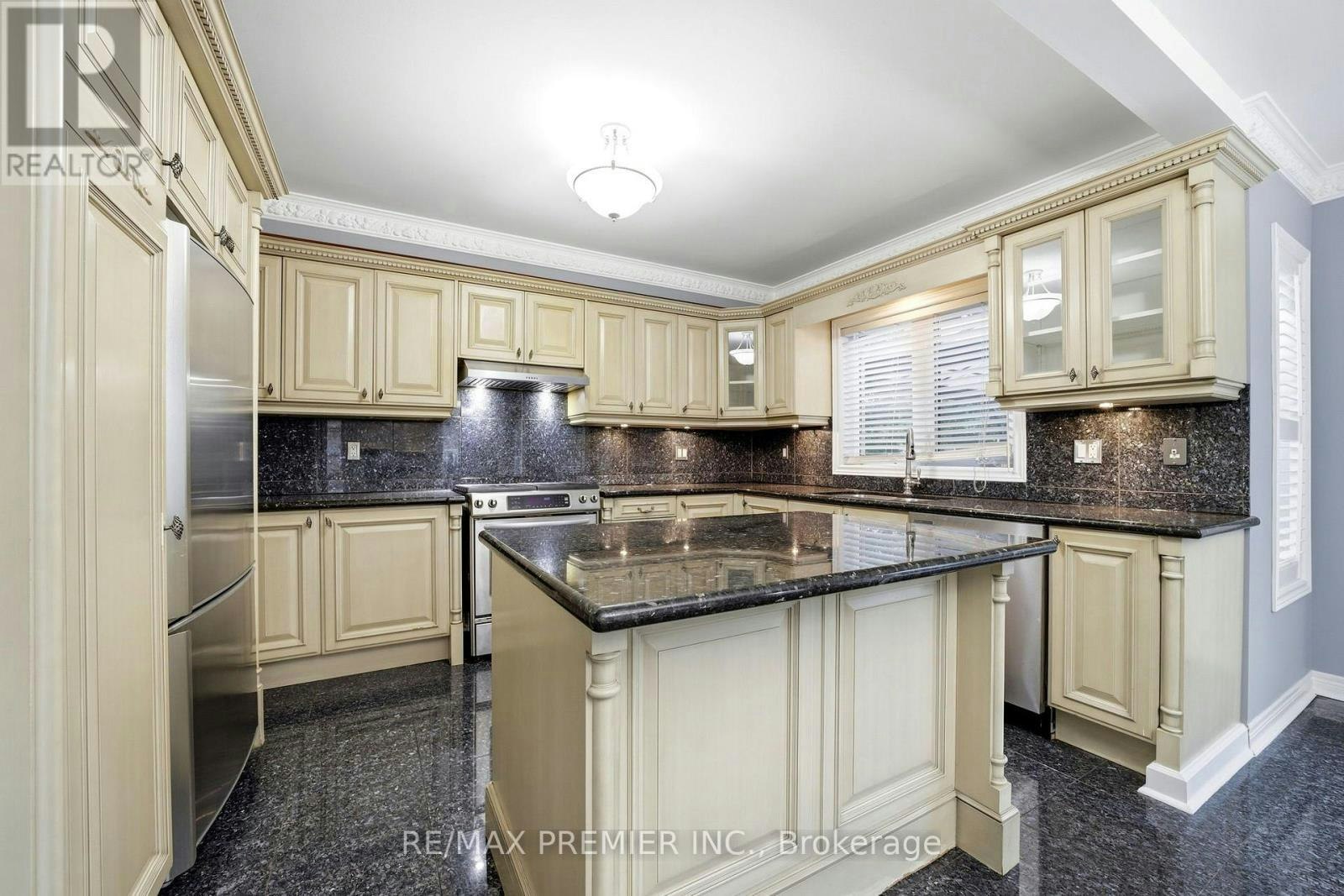 16 St Michele Place, Vaughan, ON, L4H 1H3 - 12