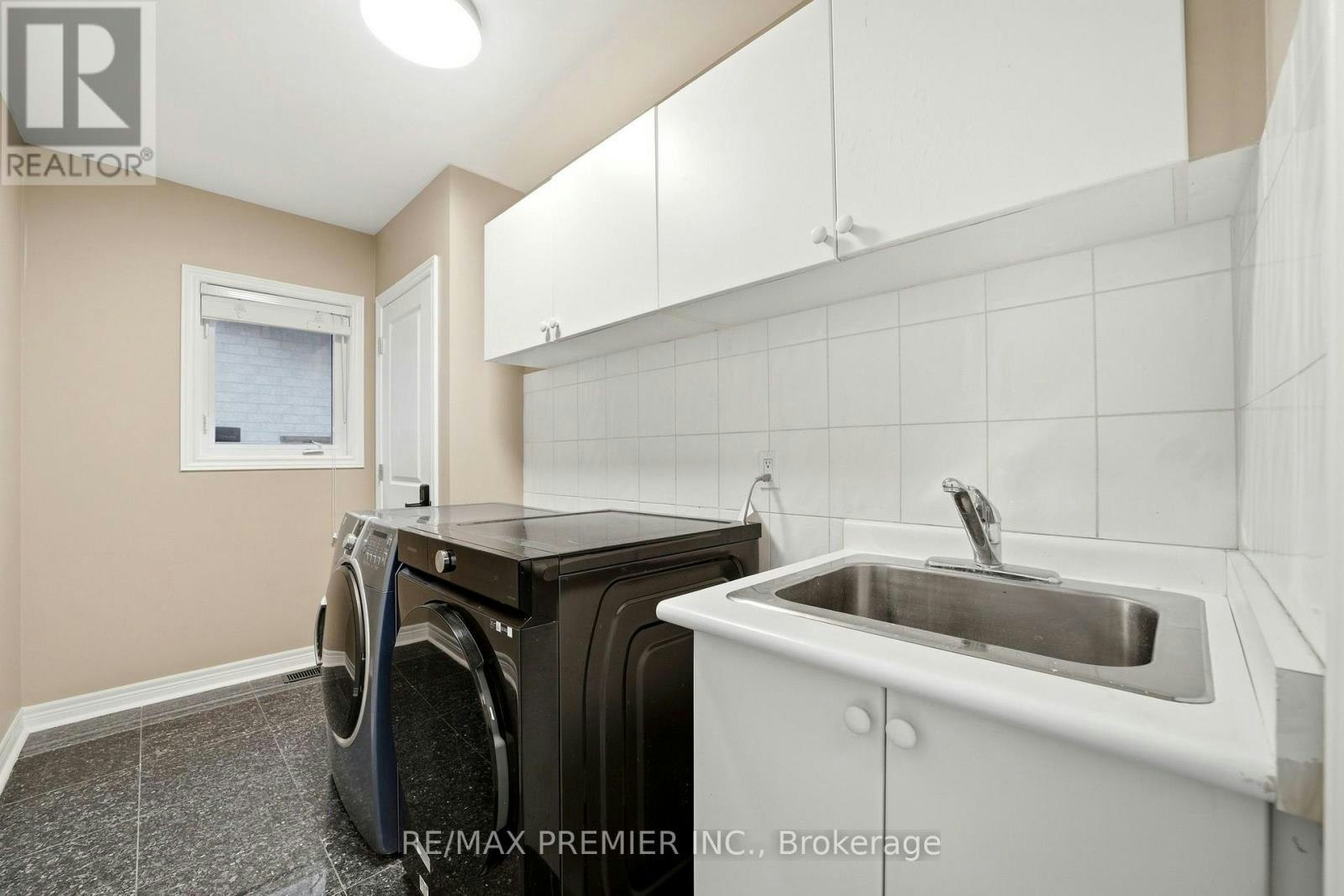16 St Michele Place, Vaughan, ON, L4H 1H3 - 16