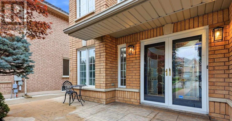 16 St Michele Place, Vaughan, ON, L4H 1H3 - 2