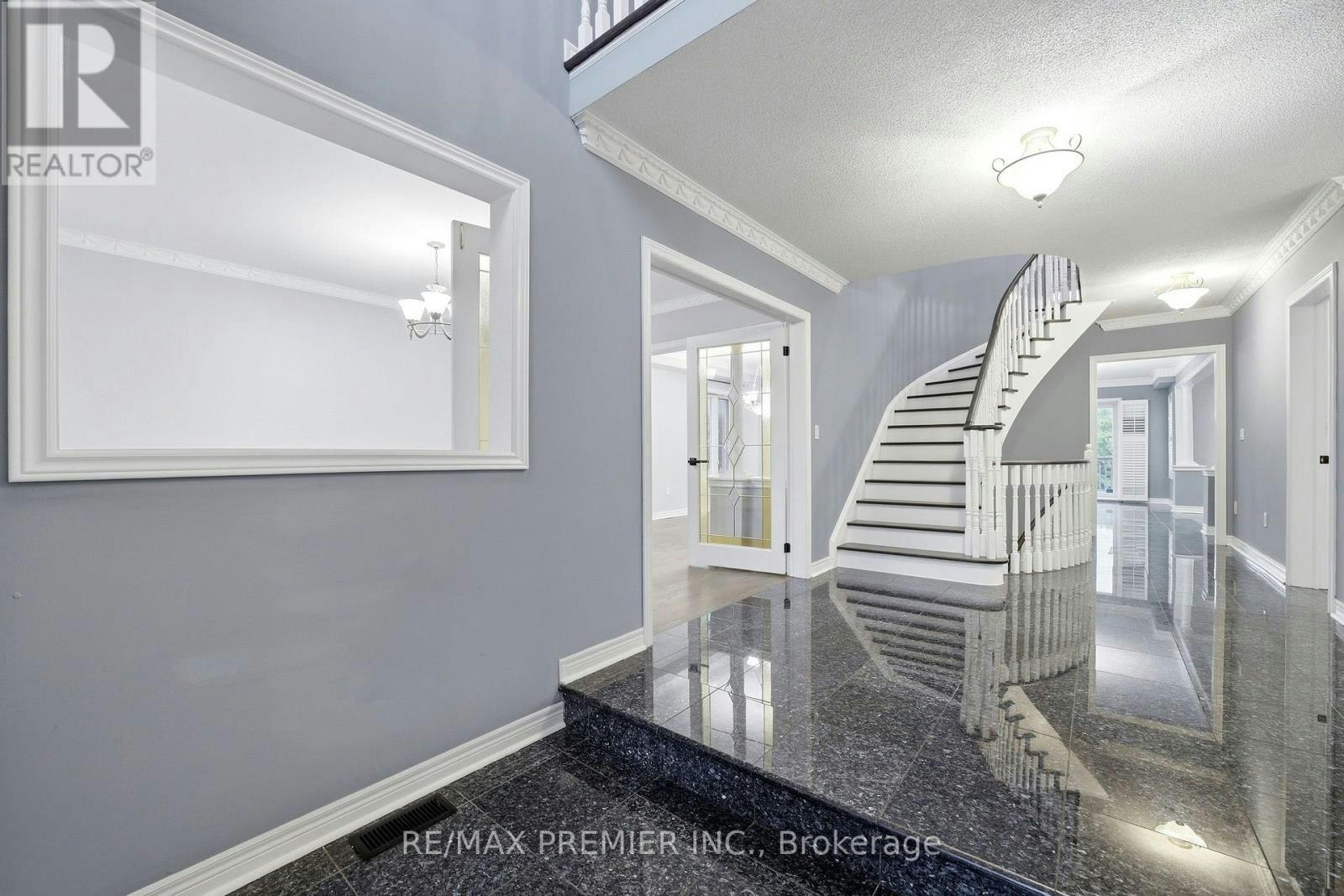 16 St Michele Place, Vaughan, ON, L4H 1H3 - 4