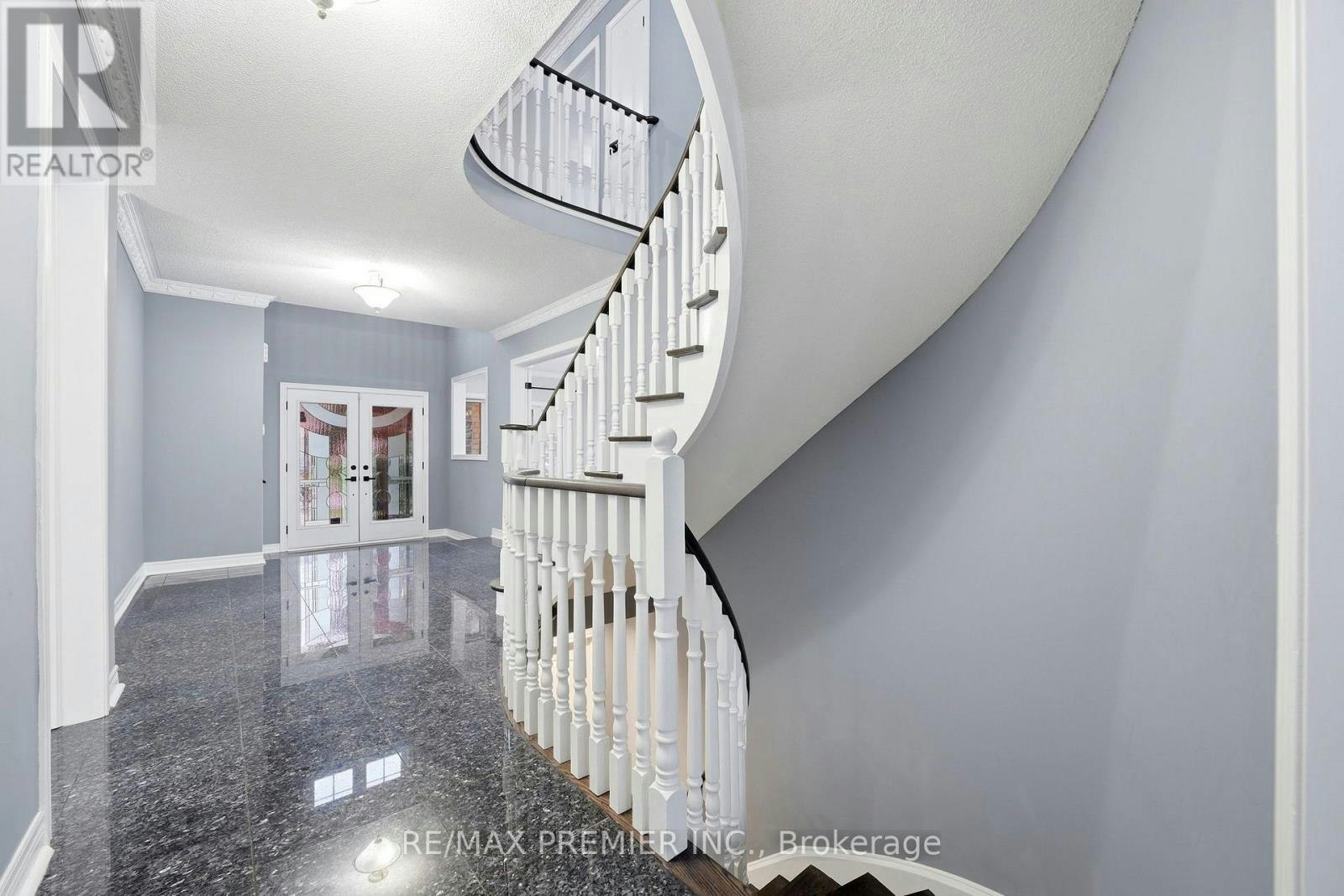 16 St Michele Place, Vaughan, ON, L4H 1H3 - 5
