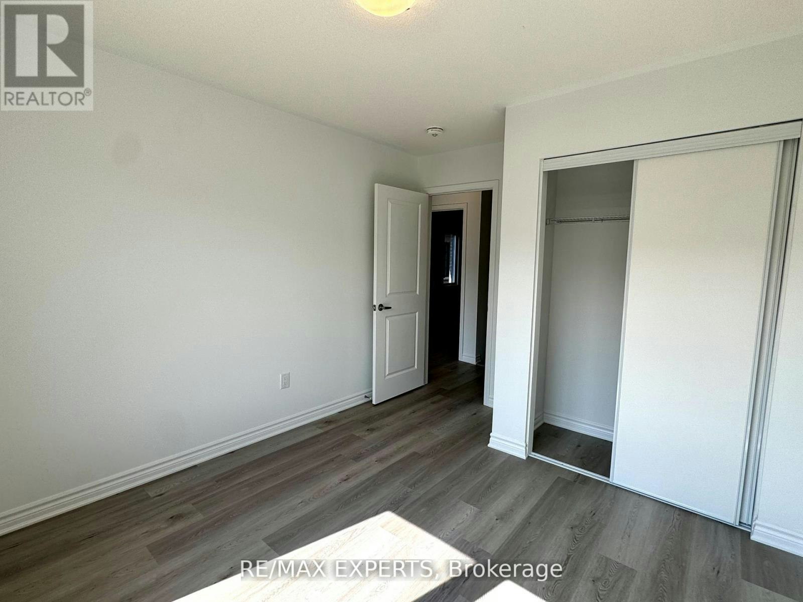17 Pearen Lane, Barrie, ON, L9J 0G5 - 12