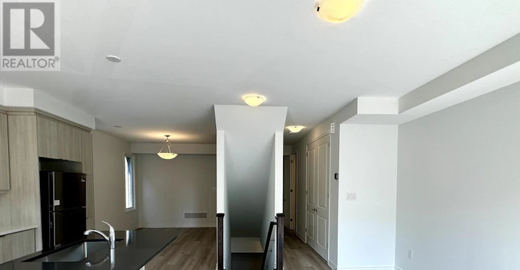 17 Pearen Lane, Barrie, ON, L9J 0G5 - 4