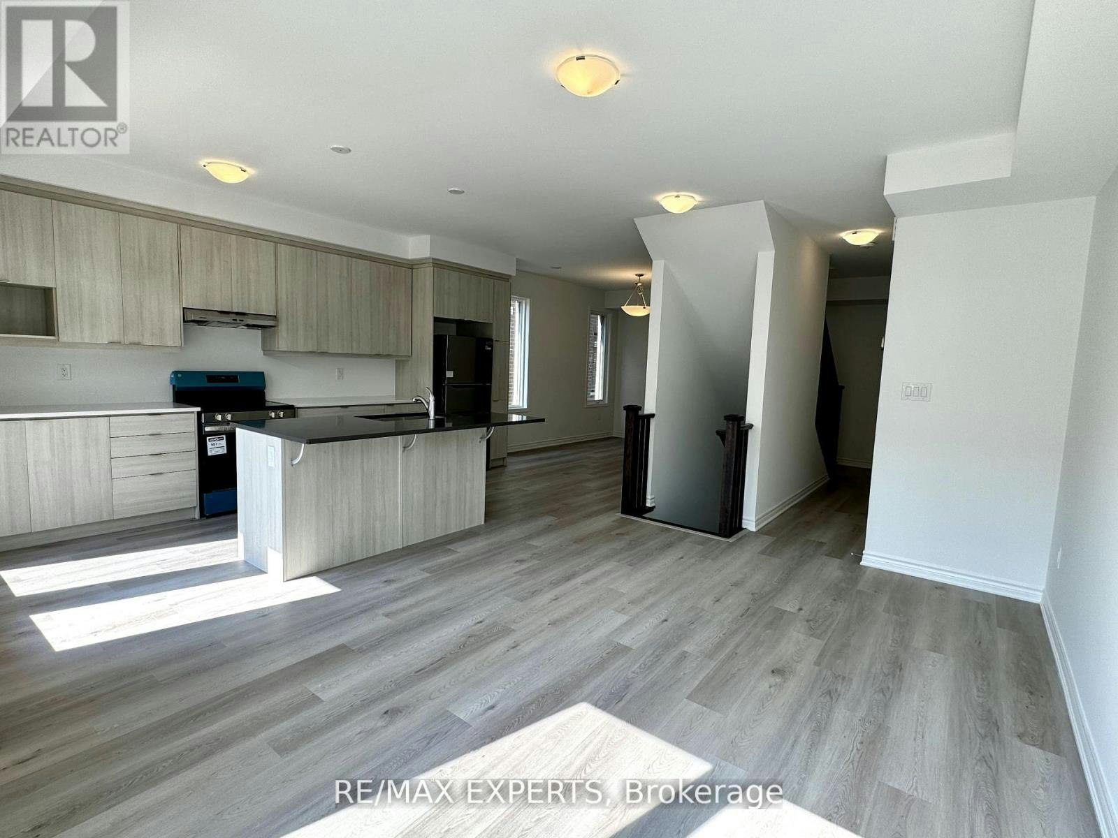 17 Pearen Lane, Barrie, ON, L9J 0G5 - 6