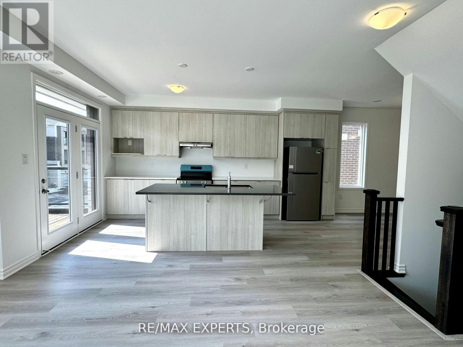 17 Pearen Lane, Barrie, ON, L9J 0G5 - 7