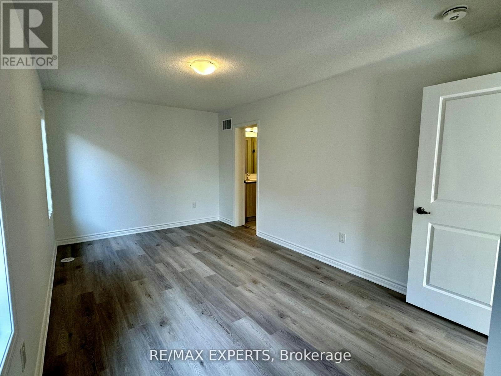 17 Pearen Lane, Barrie, ON, L9J 0G5 - 15
