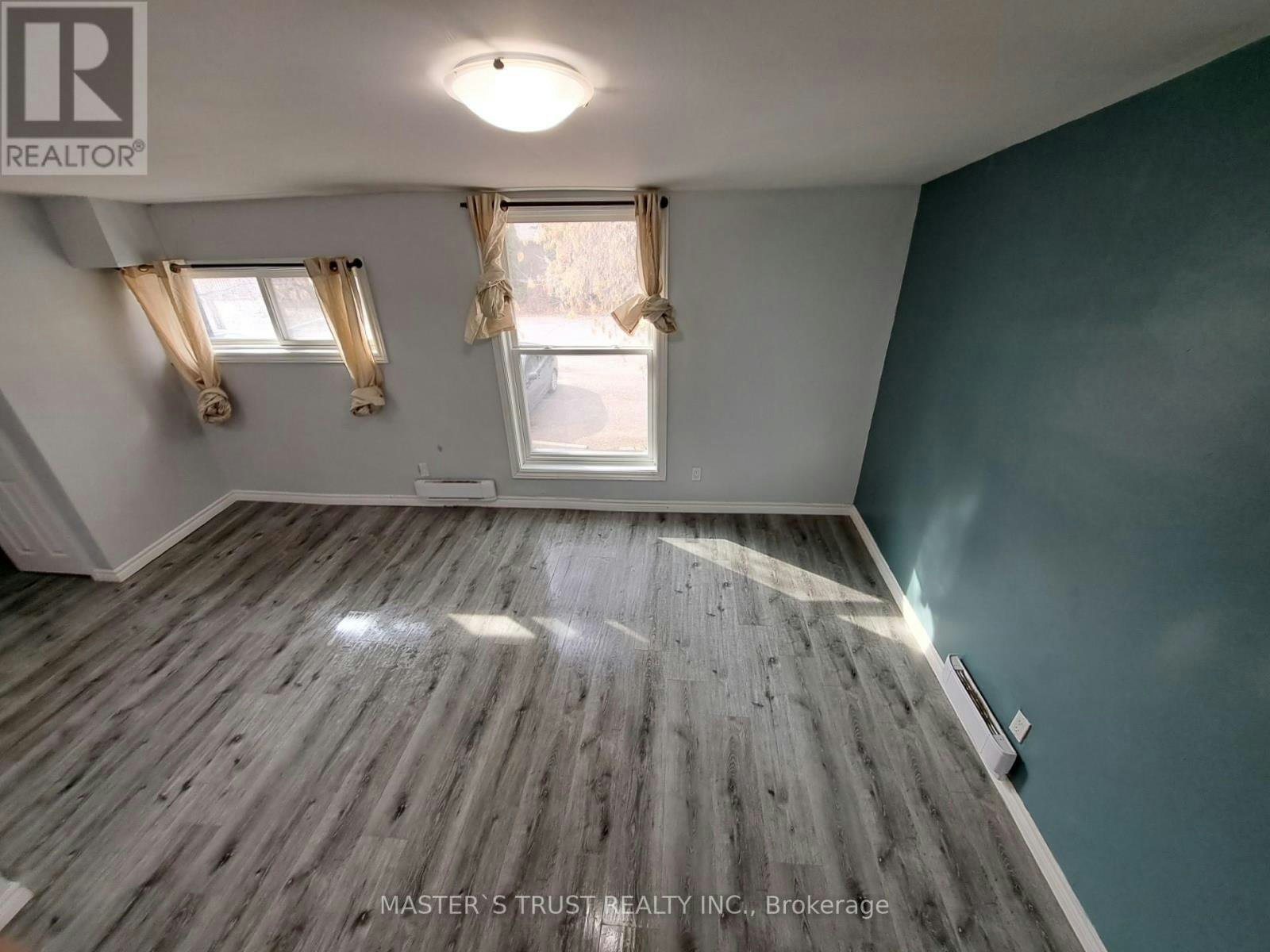 201-27 Front Street N, Orillia, ON, L3V 4R6 - 8