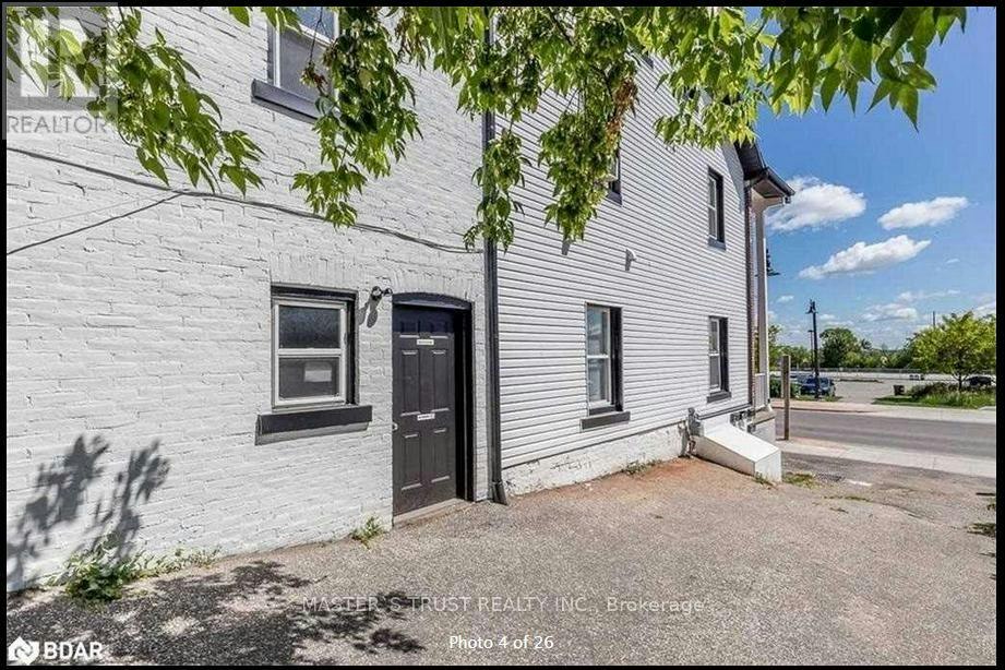 201-27 Front Street N, Orillia, ON, L3V 4R6 - 2