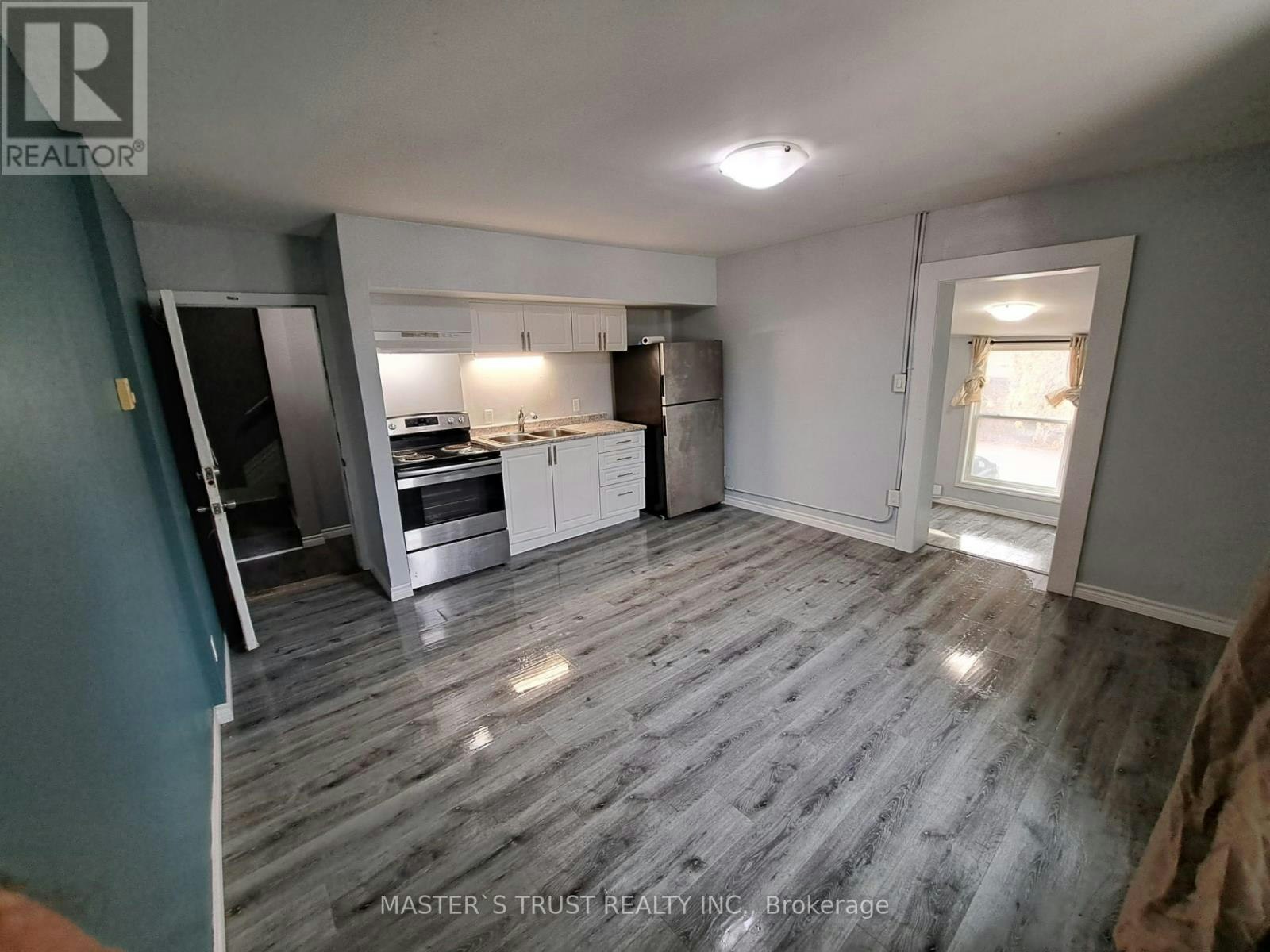 201-27 Front Street N, Orillia, ON, L3V 4R6 - 3