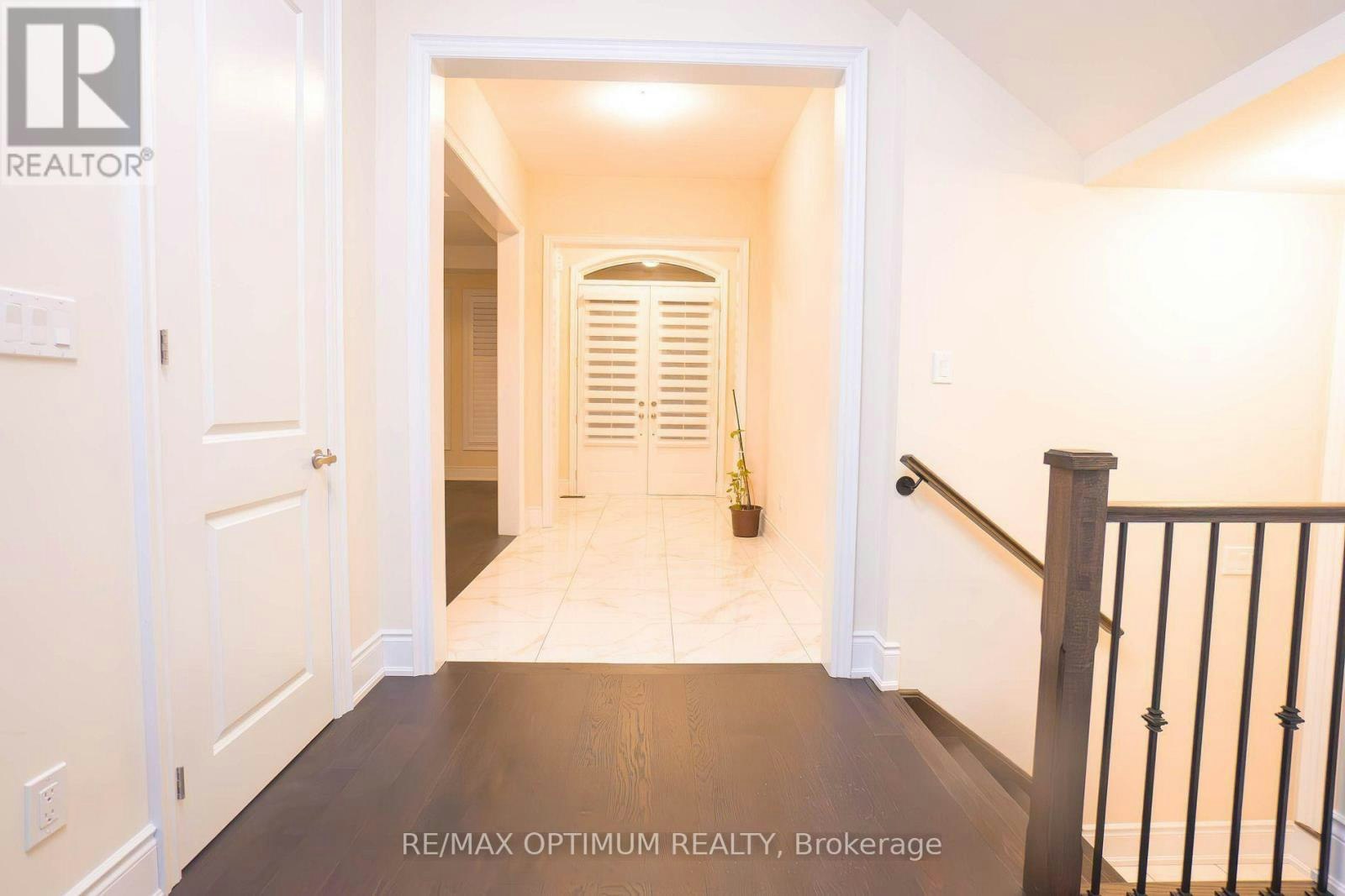 24 Selwood Drive, Brampton, ON, L6P 4R5 - 3